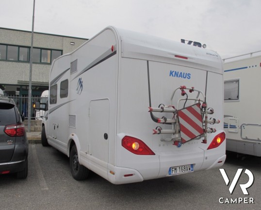 Knaus Sky Wave 650 MG_camper semintegrale_camper letto matrimoniale_ampia dinette_camper con garage_camper in vendita a torino druento