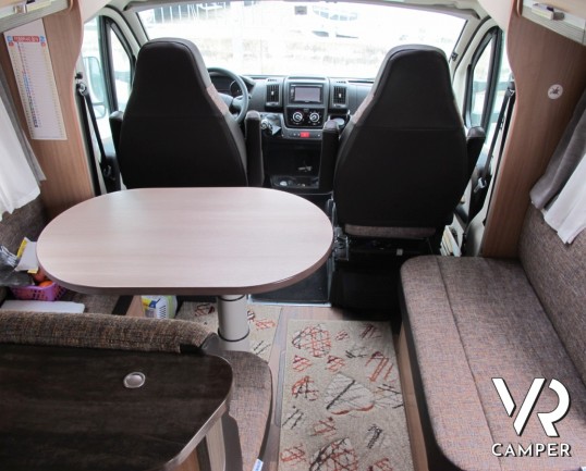 Knaus Sky Wave 650 MG_camper semintegrale_camper letto matrimoniale_ampia dinette_camper con garage_camper in vendita a torino druento