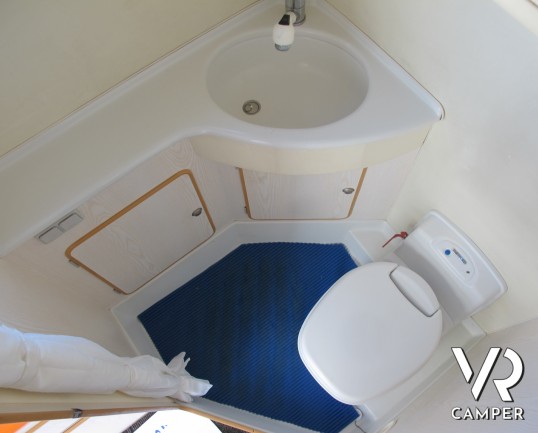 papillon gullier 580_camper_furgonato_con_garage_ampia_dinette_letto_basculante_occasione_camper_in_offerta_concessionaria_camper_e_caravan_torino_dru