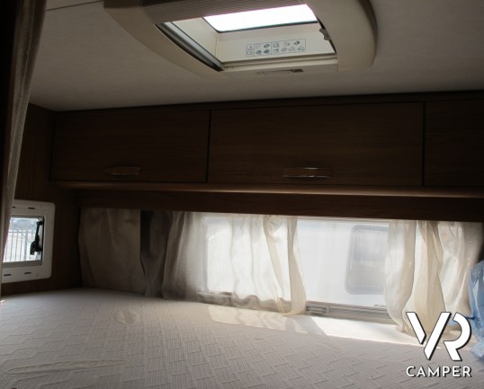 Rimor Super Brig 687_camper mansardato usato con garage_ampia dinette_bagno con doccia separata_camper usati occasione_concessionaria camper torino dr