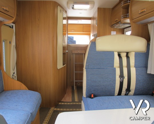 Rimor Super Brig 687_camper mansardato usato con garage_ampia dinette_bagno con doccia separata_camper usati occasione_concessionaria camper torino dr