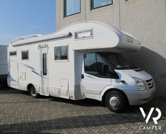 Rimor Super Brig 687_camper mansardato usato con garage_ampia dinette_bagno con doccia separata_camper usati occasione_concessionaria camper torino dr