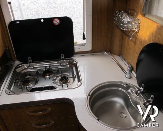 Rimor Super Brig 687_camper mansardato usato con garage_ampia dinette_bagno con doccia separata_camper usati occasione_concessionaria camper torino dr