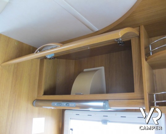 Rimor Super Brig 687_camper mansardato usato con garage_ampia dinette_bagno con doccia separata_camper usati occasione_concessionaria camper torino dr