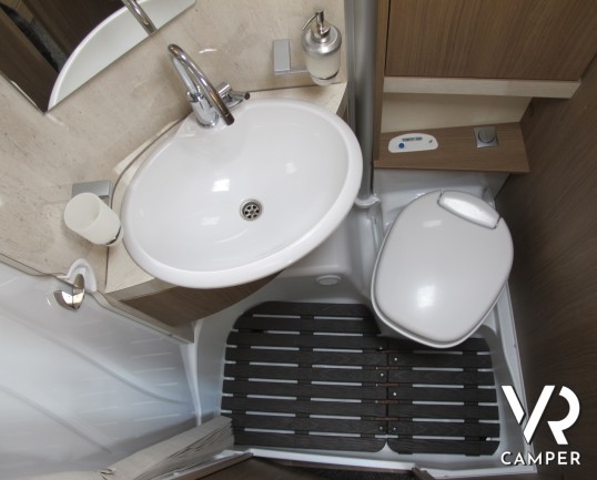 Burstner Viseo 690_camper usato motorhome_meccanica Dudato 150 cv_camper letti gemelli_garantito dal concessionario_italiavr group concessionaria camp