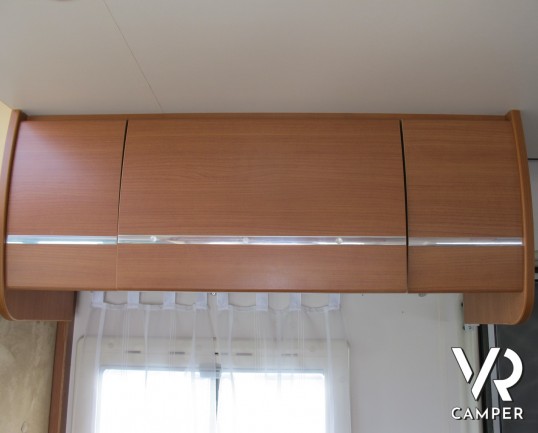 Challenger Mageo 119 EB_camper semintegrale usato con letto nautico, frigorifero grande, bagno e doccia separati, oblò panoramico_italiavr_vendita e n