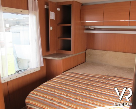 Challenger Mageo 119 EB_camper semintegrale usato con letto nautico, frigorifero grande, bagno e doccia separati, oblò panoramico_italiavr_vendita e n