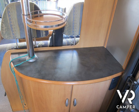 Hymer B 544: camper motorhome usato, con dinette comoda, letto basculante, ottime condizioni, occasione camper usato in vendita a torino druento, conc