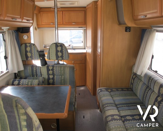 Hymer B 544: camper motorhome usato, con dinette comoda, letto basculante, ottime condizioni, occasione camper usato in vendita a torino druento, conc