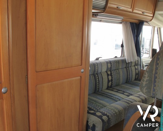Hymer B 544: camper motorhome usato, con dinette comoda, letto basculante, ottime condizioni, occasione camper usato in vendita a torino druento, conc