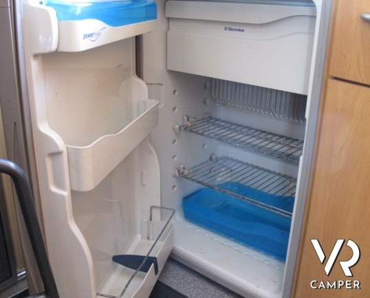 Hymer B 544: camper motorhome usato, con dinette comoda, letto basculante, ottime condizioni, occasione camper usato in vendita a torino druento, conc