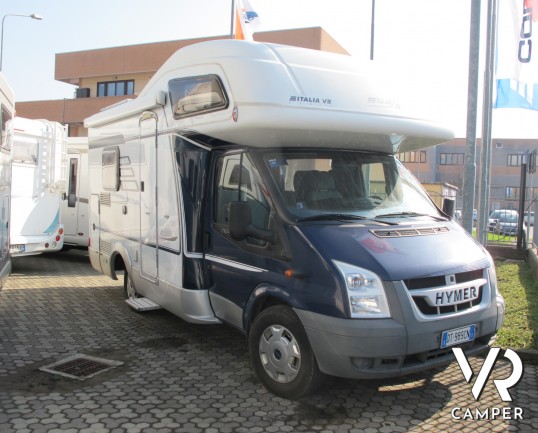 Hymer Camp 512 CL: camper mansardato usato con letto matrimoniale, comoda dinette, oblò panoramico, dotato di veranda, portabici, pannello solare - Us