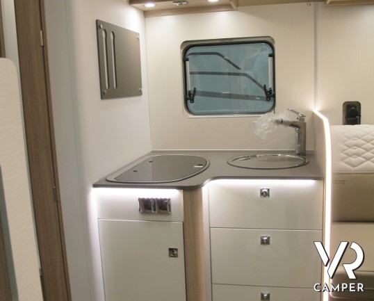 Burstner Lyseo Time T 727 G - Harmony Line: camper semintegrale, letti gemelli, letto basculante sopra dinette, bagno e doccia separati, garage doppio