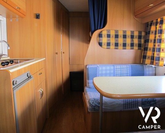 Elnagh Marlin 61 G: camper mansardato usato con letti a castello, veranda, portabici, 6 posti omologati - Italia VR vendita e noleggio camper Torino e