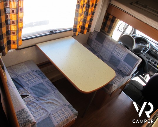 Elnagh Marlin 61 G: camper mansardato usato con letti a castello, veranda, portabici, 6 posti omologati - Italia VR vendita e noleggio camper Torino e