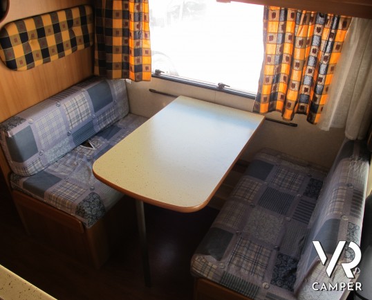 Elnagh Marlin 61 G: camper mansardato usato con letti a castello, veranda, portabici, 6 posti omologati - Italia VR vendita e noleggio camper Torino e