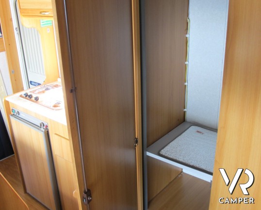 Elnagh Marlin 61 G: camper mansardato usato con letti a castello, veranda, portabici, 6 posti omologati - Italia VR vendita e noleggio camper Torino e