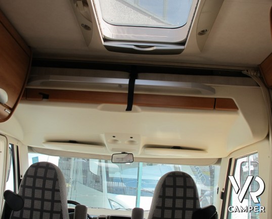 Hymer B 504: camper motorhome usato, con 4 posti letto, veranda e condizionatore - italiavr vendita camper torino e piemonte