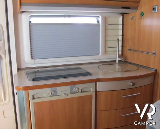 Hymer B 504: camper motorhome usato, con 4 posti letto, veranda e condizionatore - italiavr vendita camper torino e piemonte
