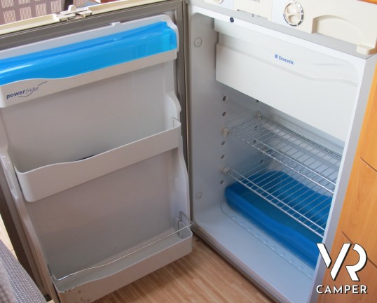 Hymer B 504: camper motorhome usato, con 4 posti letto, veranda e condizionatore - italiavr vendita camper torino e piemonte