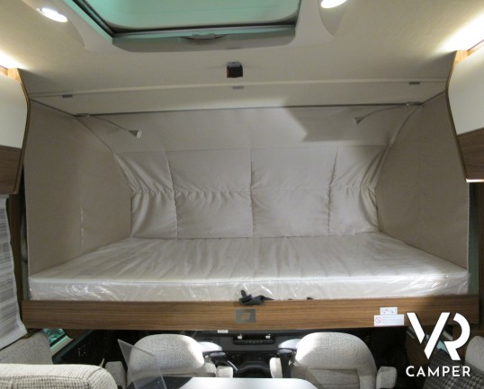 Hymer B MC-I 550, motorhome nuovo, doppio pavimento, letto matrimoniale trasversale in coda, letto basculante, garage, 4 posti, patente B, italiavr ve