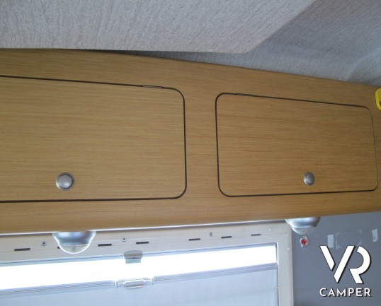 Wingamm Oasi 500 - Camper monoscocca con basculante, furgonato usato con portamoto, veranda, pannelli solari. ItaliaVR vendita camper usati e nuovi a