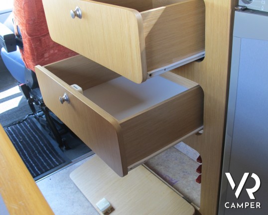 Wingamm Oasi 500 - Camper monoscocca con basculante, furgonato usato con portamoto, veranda, pannelli solari. ItaliaVR vendita camper usati e nuovi a