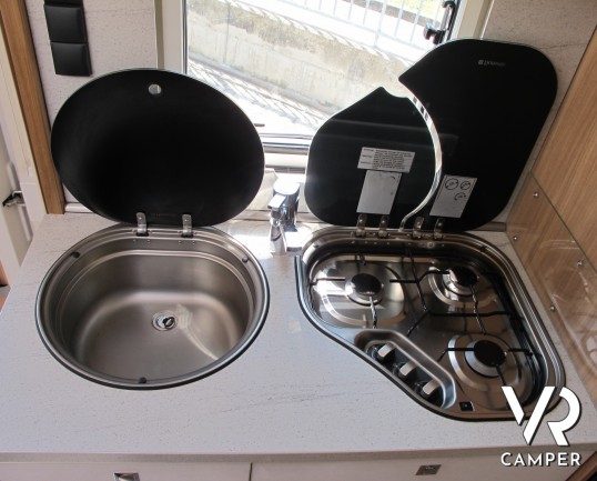 Dethleffs I 6611: camper motorhome usato, 4 posti letto, letti gemelli, letto basculante, garage - Italiavr vendita e noleggio camper a Druento (to)