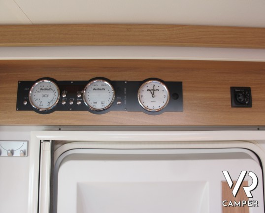 Dethleffs I 6611: camper motorhome usato, 4 posti letto, letti gemelli, letto basculante, garage - Italiavr vendita e noleggio camper a Druento (to)