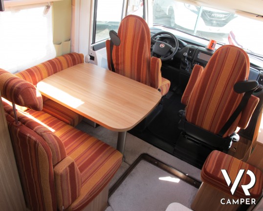 Dethleffs I 6611: camper motorhome usato, 4 posti letto, letti gemelli, letto basculante, garage - Italiavr vendita e noleggio camper a Druento (to)