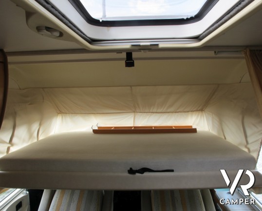 Hymer B 504_motorhome con basculante_veranda_condizionatore cabina_chiusura supplementare_oscuranti esterni_camper occasione_camper in vendita a torin