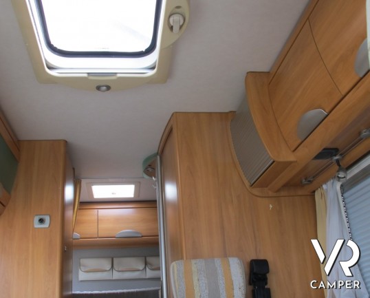 Hymer B 504_motorhome con basculante_veranda_condizionatore cabina_chiusura supplementare_oscuranti esterni_camper occasione_camper in vendita a torin