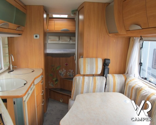 Hymer B 504_motorhome con basculante_veranda_condizionatore cabina_chiusura supplementare_oscuranti esterni_camper occasione_camper in vendita a torin