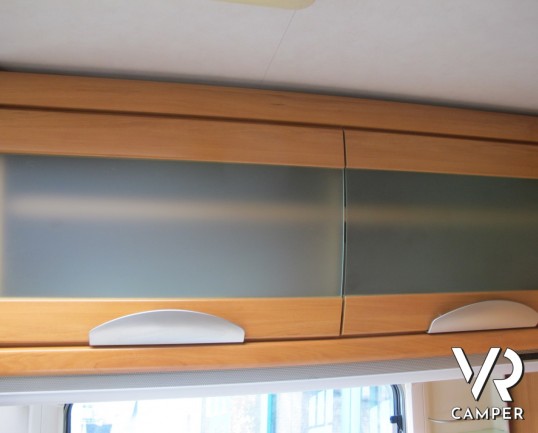 Hymer B 504_motorhome con basculante_veranda_condizionatore cabina_chiusura supplementare_oscuranti esterni_camper occasione_camper in vendita a torin