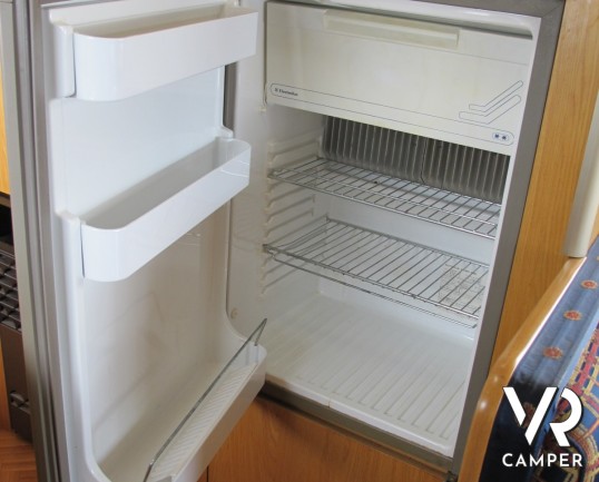 Laika Ecovip 6: camper mansardato usato, 5 posti, doppia dinette, portabici, antenna tv, pannello solare. Camper occasioni, camper in vendita a torino