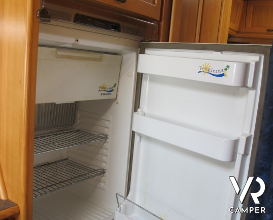 Hymer Starline 680 Classic: camper usato motorhome, 6 posti omologati, con portabici, retrocamera, antenna satellitare. ItaliaVR vendita e noleggio ca