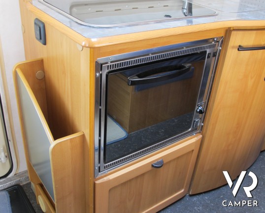 Hymer Starline 680 Classic: camper usato motorhome, 6 posti omologati, con portabici, retrocamera, antenna satellitare. ItaliaVR vendita e noleggio ca