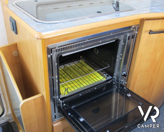 Hymer Starline 680 Classic: camper usato motorhome, 6 posti omologati, con portabici, retrocamera, antenna satellitare. ItaliaVR vendita e noleggio ca