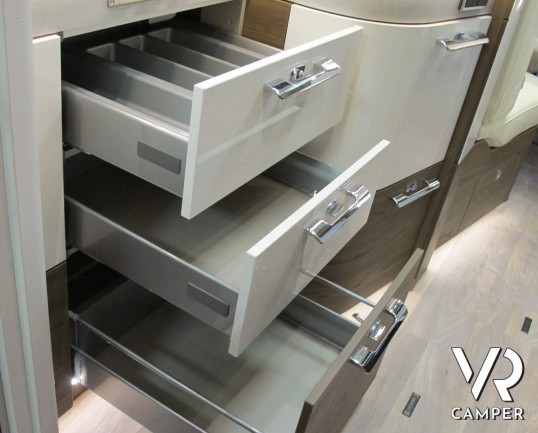 Hymer B ML-I 780: Hymer B-Klass "Masterline" 2019 - camper nuovo motorhome, cpn letti gemelli posteriori, letto basculante, bagno comfort con doccia s