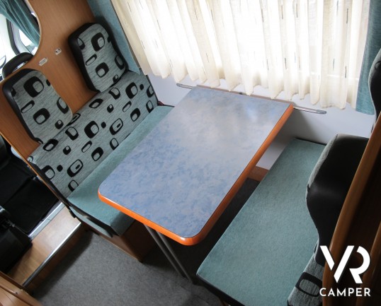 Moncayo Eco 60 - camper mansardato usato, con letti a castello e basculante. Vendita e noleggio camper nuovi e usati ItaliaVR Group a Torino e Piemont