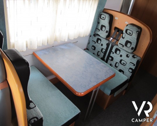 Moncayo Eco 60 - camper mansardato usato, con letti a castello e basculante. Vendita e noleggio camper nuovi e usati ItaliaVR Group a Torino e Piemont