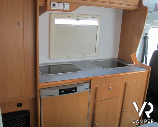 Moncayo Eco 60 - camper mansardato usato, con letti a castello e basculante. Vendita e noleggio camper nuovi e usati ItaliaVR Group a Torino e Piemont