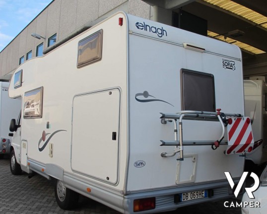 Elnagh Clipper 50: camper mansardato usato 7 posti, con doppia dinette, dotato di veranda e portabici. ItaliaVR vendita camper nuovi e usati a Torino
