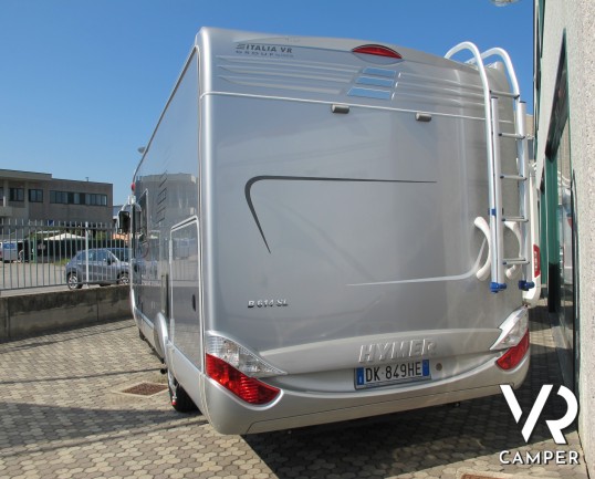 Hymer B 614 SL - camper usato motorhome su potente meccanica Fiat Ducato, 4 posti letto, frigorifero grande, letto basculante, dotato di veranda