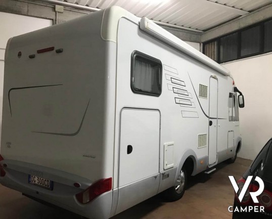 HYMER B 664 CL - camper motorhome usato, con doppio pavimento, ampio garage, comoda dinette. Italiavr vendita camper Torino