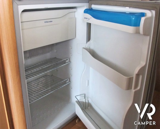 Mobilvetta Euroyacht 100 - motorhome usato 6 posti letto, con letti a castello, letto basculante, veranda, portamoto, su meccanica Fiat Ducato