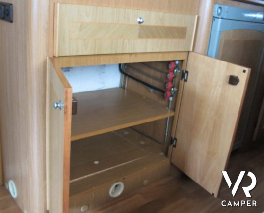 Mobilvetta Euroyacht 100 - motorhome usato 6 posti letto, con letti a castello, letto basculante, veranda, portamoto, su meccanica Fiat Ducato