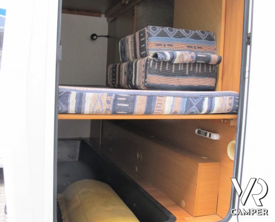 Mobilvetta Euroyacht 100 - motorhome usato 6 posti letto, con letti a castello, letto basculante, veranda, portamoto, su meccanica Fiat Ducato