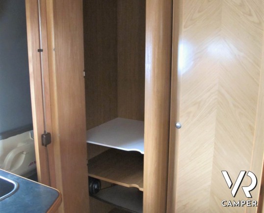 Mobilvetta Icaro S7 - camper usato mansardato con letti a castello, dinette comoda e trasformabile, bagno con doccia separata, veranda, portabici, osc