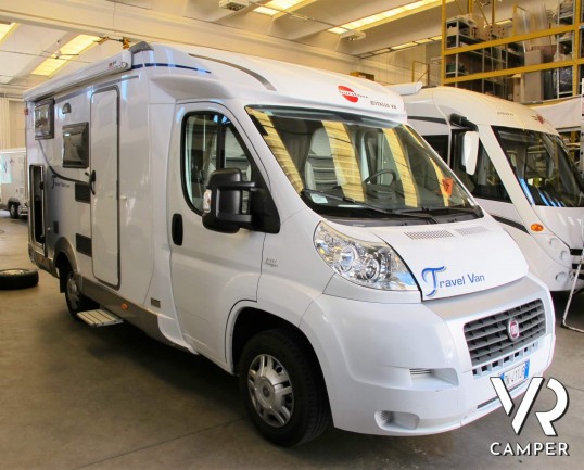 Burstner Travel Van 570 - camper semintegrale usato su meccanica Ducato 130 CV, dotato di veranda, antenna satellitare, porta bici. In visione alla se